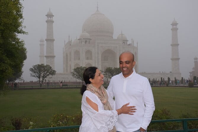 From Delhi: Taj Mahal and Agra City Tour by Car - All Inclusive - Reaching the Taj Mahal with help at the entrance