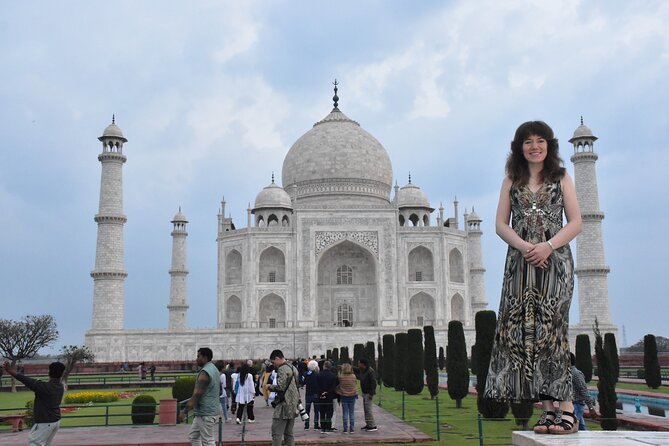 From Delhi Taj Mahal and Agra full Day Tour All Inclusive - Entering the Taj Mahal