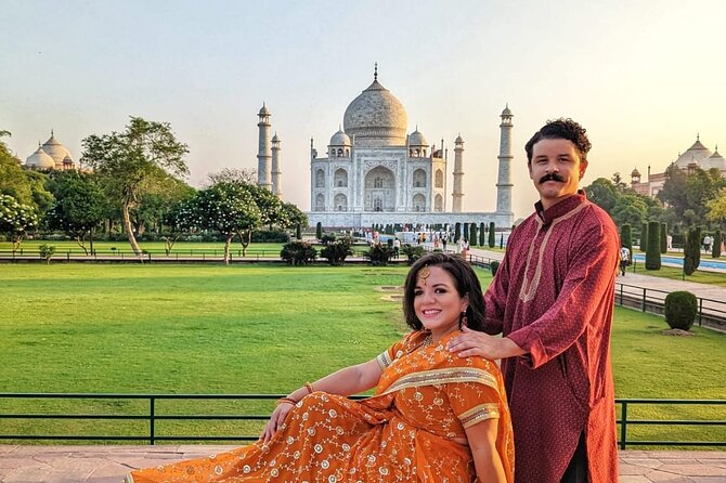 From Delhi: Taj Mahal and Agra tour by Superfast Train - Lunch and a useful pause at the Radisson Hotel Agra