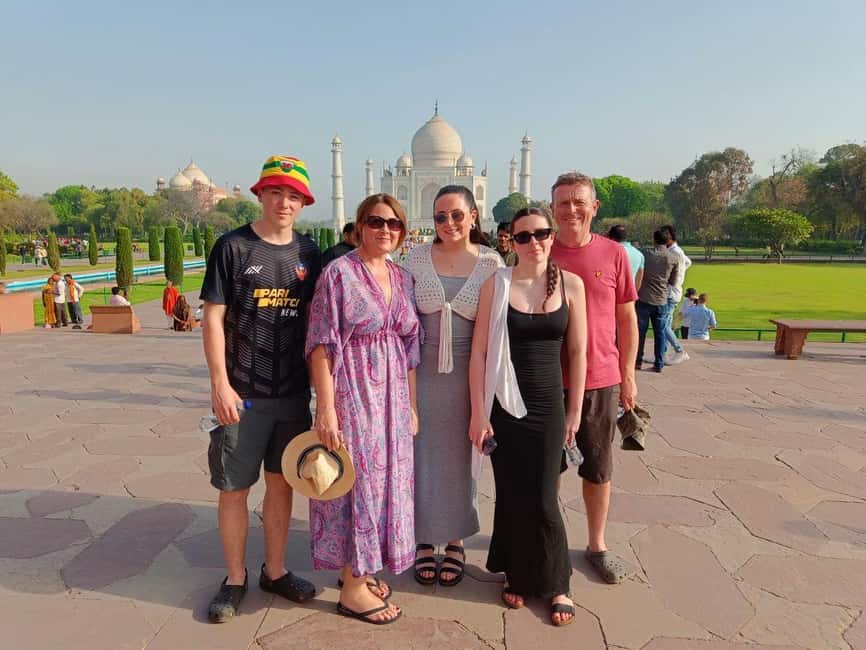 From Delhi: Taj Mahal Luxury Day Tour By Superfast Train - Agra Fort reveals the power behind the marble