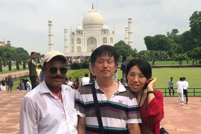 From Delhi : Taj Mahal Luxury Tour Package by Car - Agra Fort puts the Taj Mahal in context