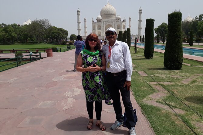 From Delhi : Taj Mahal Luxury Tour Package by Car - The Itmad-ud-Daula and the shopping hour
