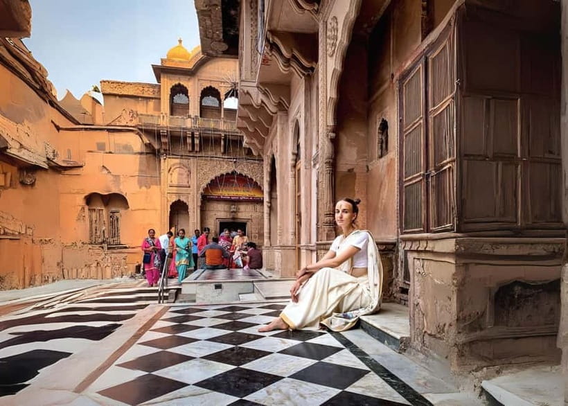 From Delhi: Taj Mahal & Mathura, Vrindavan Private Day Trip - Banke Bihari Temple in a shorter visit