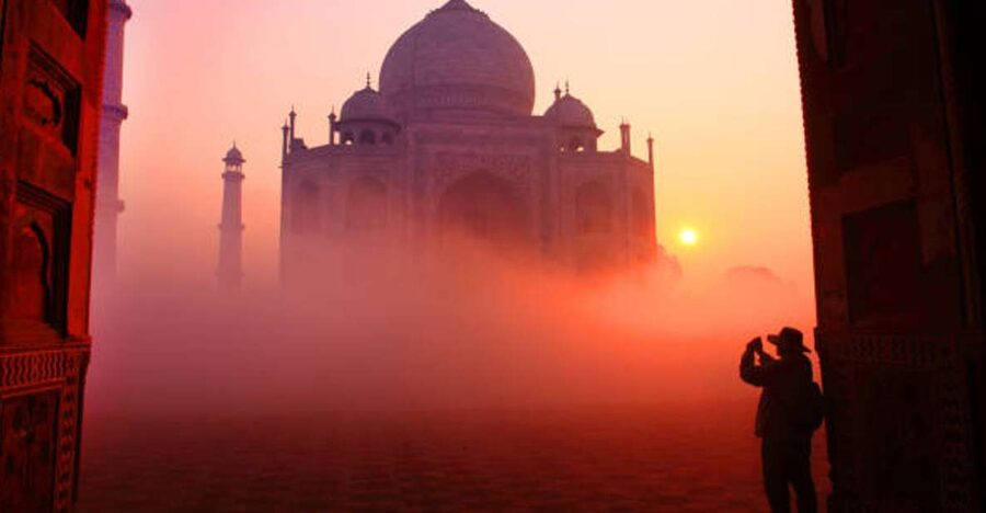 From Delhi: Taj Mahal Sunrise and Agra Fort Private Day Trip - Why the sunrise option is worth the alarm