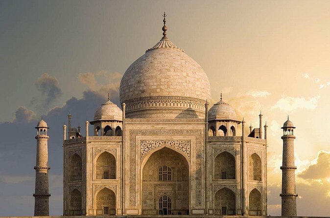 From Delhi to Taj Mahal and Agra Tour By Superfast Train - Catching the 5:50 PM train back to Delhi