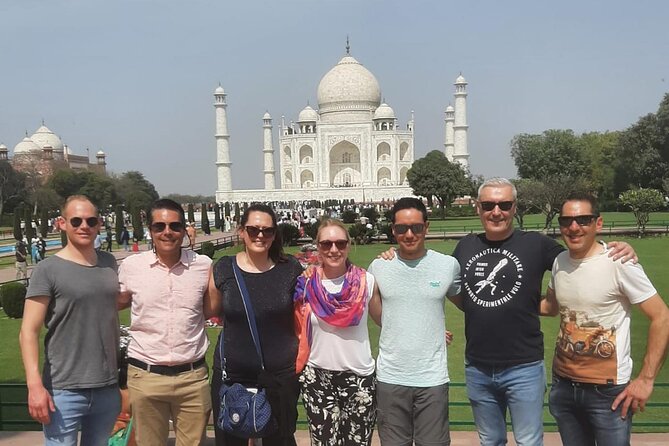 From Delhi to Taj Mahal and Agra Tour By Superfast Train - Meeting your guide at Agra station
