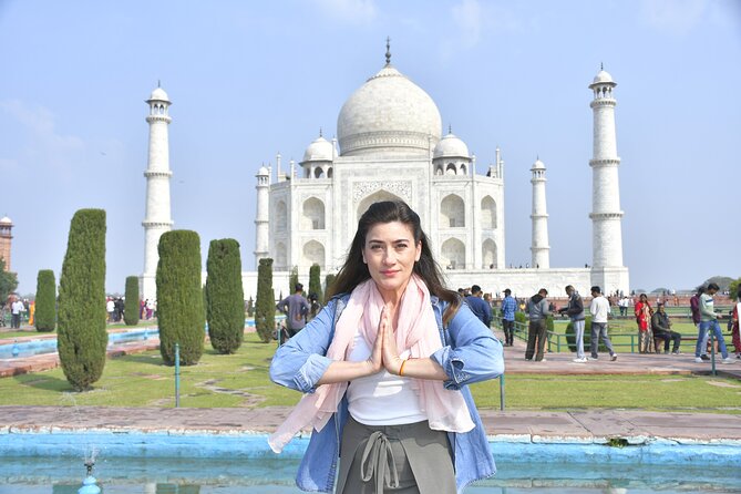 From delhi:(Vip entry)All Inclusive Taj Mahal & Red Fort day trip - The early ride from New Delhi to Agra