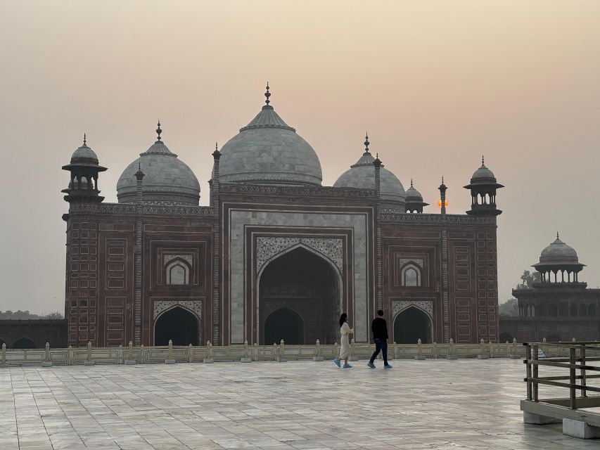 From Jaipur : Taj Mahal & Agra fort Tour and Drop Delhi - Lunch in Agra, with the option to keep it simple