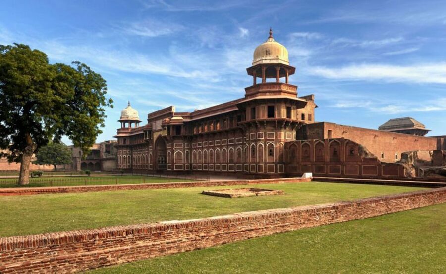From New Delhi: 2-Day Taj Mahal Sunrise and Sunset Tour - Why two days work better than a rushed Agra visit