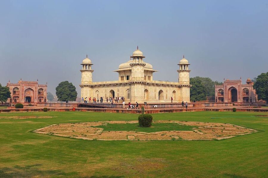 From New Delhi: 2-Day Taj Mahal Sunrise and Sunset Tour - The 5 a.m. Taj Mahal visit