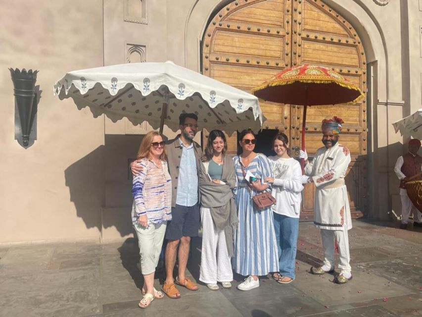 From New Delhi: Jaipur Private Day Trip with Guide - Hawa Mahal, Jaipur’s famous first glimpse