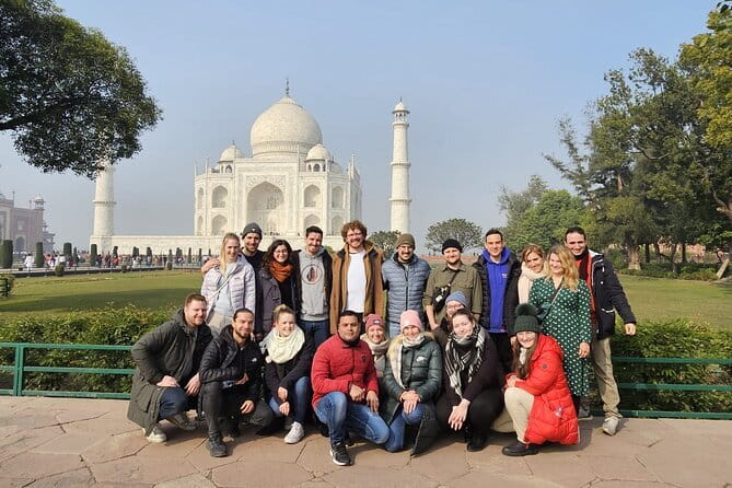 Full Day Agra Tour from Delhi - Seeing the Taj Mahal with a guide
