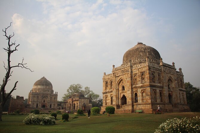 Full Day Delhi Sightseeing Tour by Public Transport - Humayun’s Tomb and the Mughal garden setting