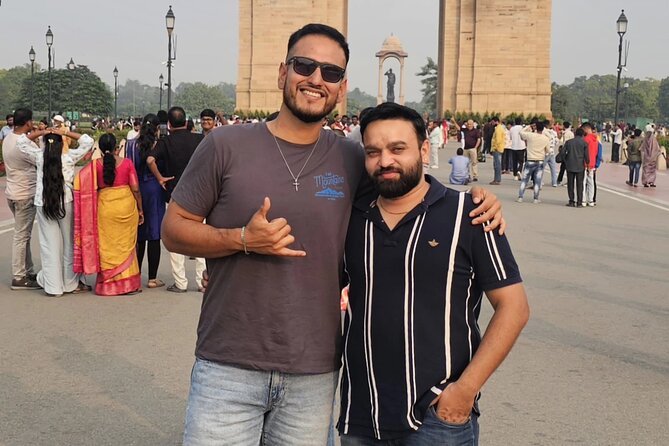 Full Day Private Guided Delhi City tour by Car with Guide - Chandni Chowk and Khari Baoli by local transport