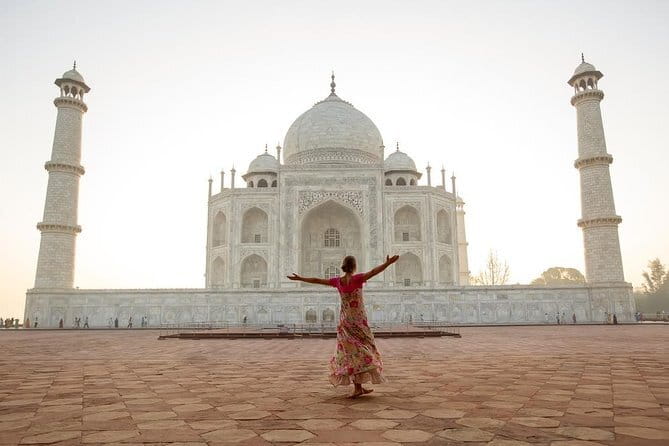 Full Day Tour of Delhi Including a Heritage Walk in Old Delhi - India Gate and the Ceremonial Center of New Delhi
