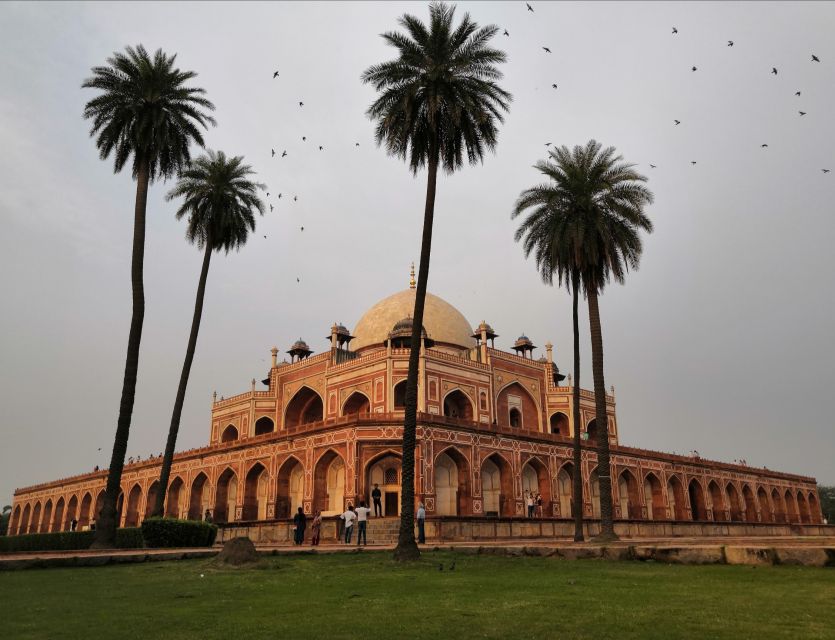 Full or Half Day Private Guided Tour of Old and New Delhi - Chandni Chowk by cycle rickshaw