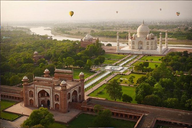 Golden Triangle 2-Day Tour to Agra and Jaipur from Delhi by Train - The smart reason to use trains on the Golden Triangle