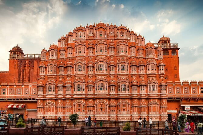 Golden Triangle India - Delhi’s memorials, mosques, and monuments