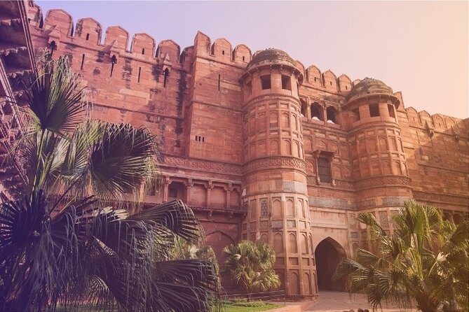 Golden Triangle Tour 3 Nights and 4 Days - Delhi begins with towers, tombs, and national memory