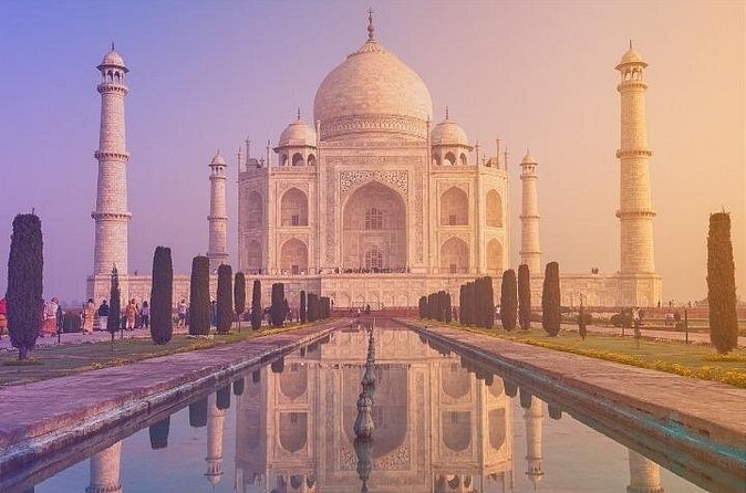 Golden Triangle Tour 3 Nights and 4 Days - Amber Fort gives Jaipur its hilltop setting