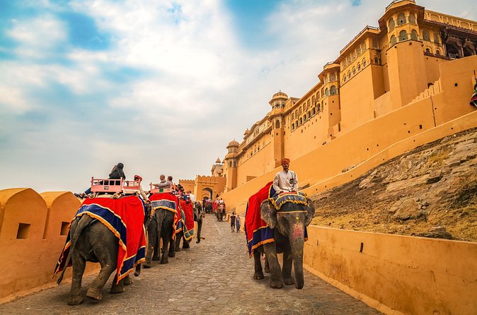 Golden Triangle Tour - Day 3: Samode and the road toward Jaipur