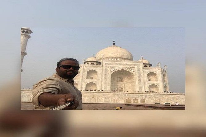 Golden Triangle Tour 5 Night 6 Days - Day 2: Jama Masjid, the Red Fort, and old Delhi markets