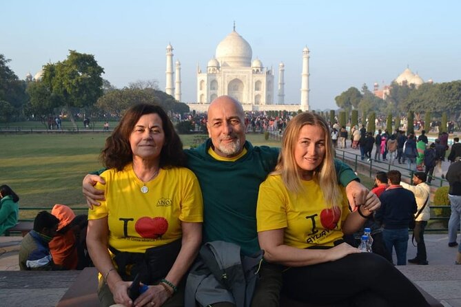 Golden Triangle tour with Khajuraho and Varanasi tour - Day 1: A simple arrival in New Delhi