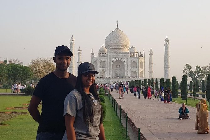 Guided Day Trip from Delhi to Agra & Fatehpur Sikri - Agra Fort and the Mughal court
