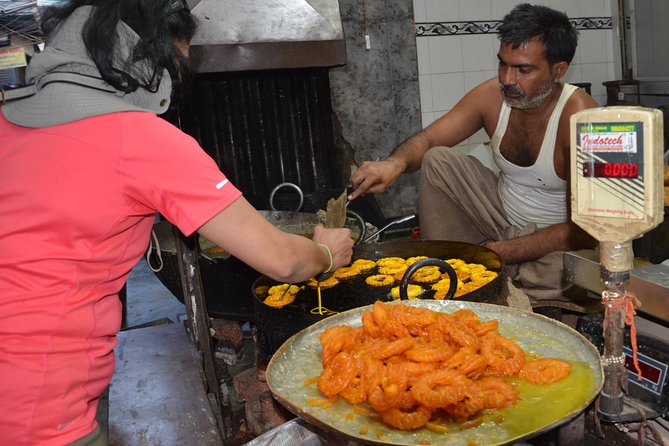 Half-Day Food Tour with Cycle Rickshaw ride to Masterji Kee Haveli - Starting at Ajmere Gate Road at 8:30 a.m.