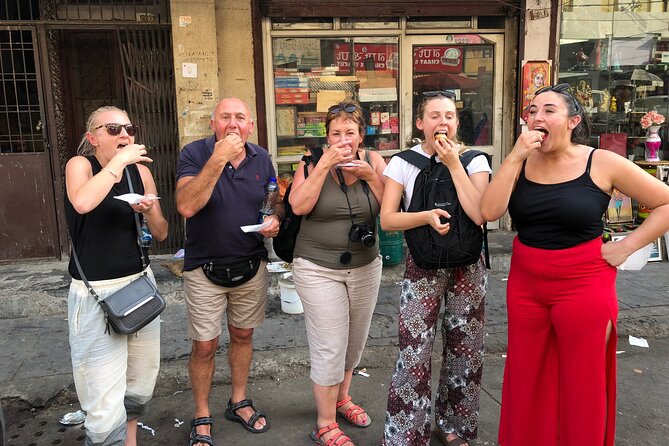 Half day Heritage Food Walk & Spice Market at Old Delhi - Premium Tour - Gurudwara Sis Ganj Sahib and the story of Chandni Chowk