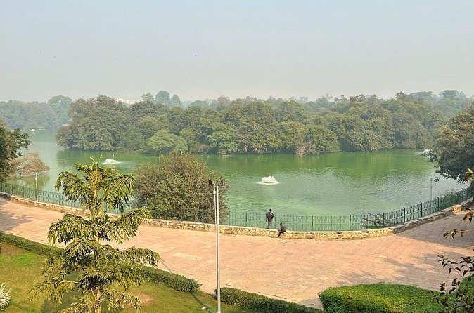 Hauz Khas Village: A Self Guided Walking Tour - What the audio guide does well