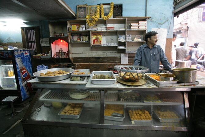 Haveli's Heritage Walk | Sights & Sounds of Old Delhi [Private] - Chandni Chowk, from perfume to festival supplies