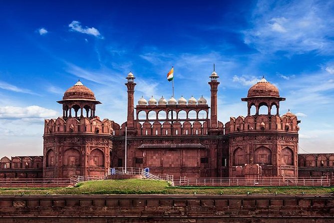 Heritage Tour in Delhi - Qutub Minar and a shorter architectural visit