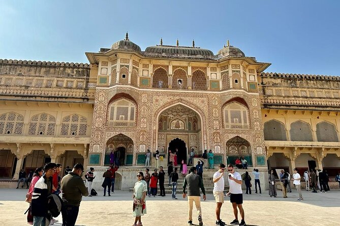 Jaipur City Private Day Tour from Delhi by Car - All Inclusive - City Palace: Jaipur’s royal center