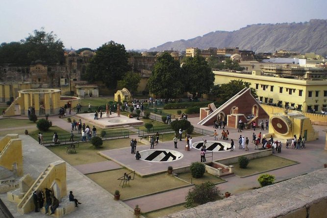 Jaipur City Private Day Tour From Delhi By Car-All Inclusive Tour - Jal Mahal is a short photo stop