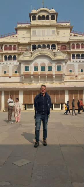 Jaipur Private Day Trip with Monument Tickets from New Delhi - Jal Mahal, a quick stop on the water