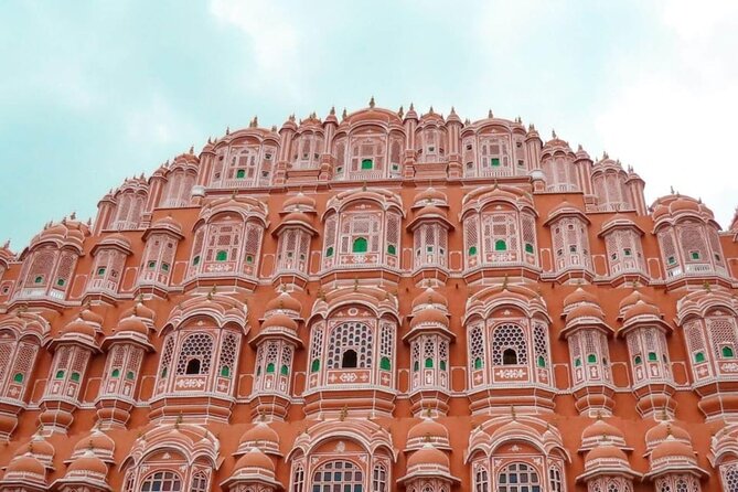 Jaipur Tour Pink City by Car From Delhi All Inclusive - What the guide adds to a private car tour