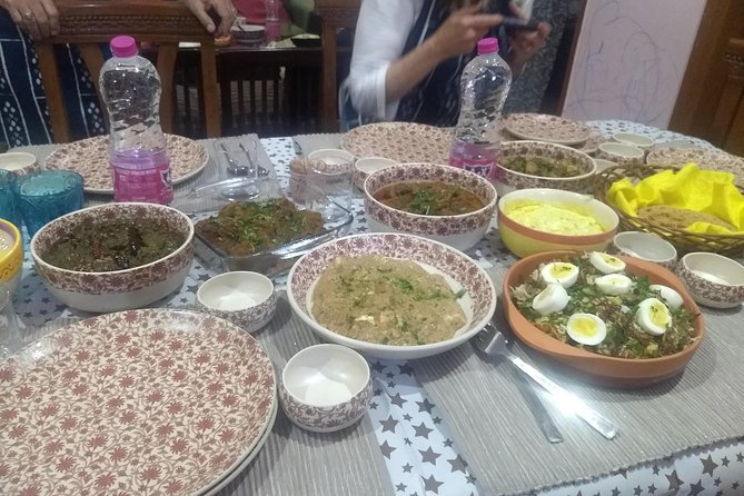 Learn 5-6 & Eat 9-10 Veg & Non-Veg Authentic Dish in a Delhi Home - Arriving at a Delhi family home in Dwarka