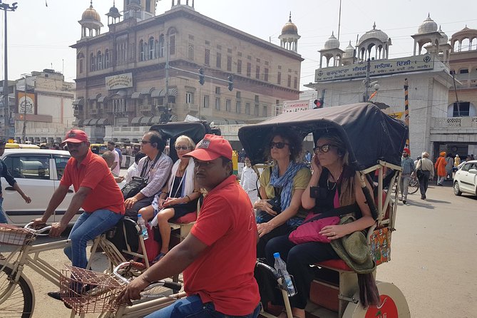 Luxury Rickshaw Tour of Old Delhi - Historic monuments from Jama Masjid to the Red Fort