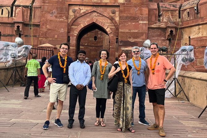 Luxury Taj Mahal Tour by Mercedes - BMW - Audi - Who this private Agra trip suits best
