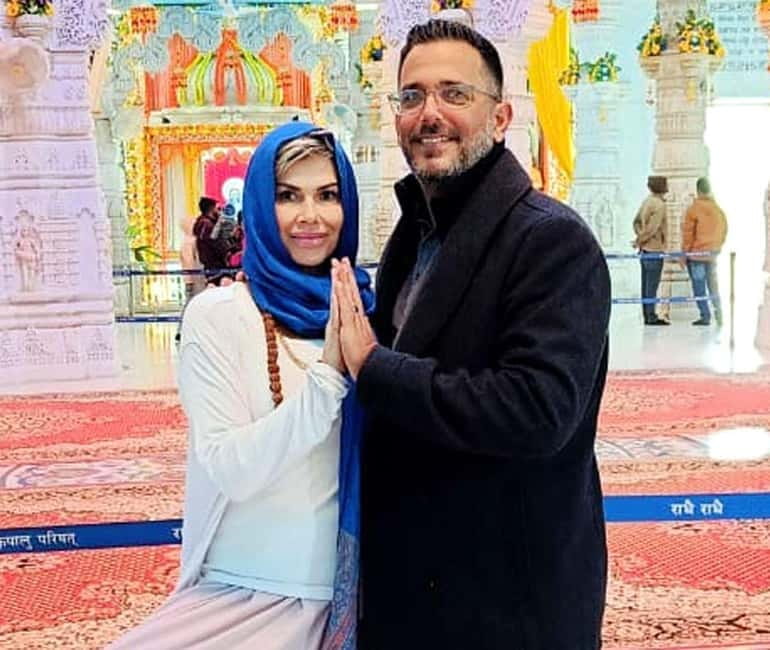 Magical Mathura Vrindavan Tour: Krishna's Homeland - Dwarkadhish Temple and Mathura’s devotional side