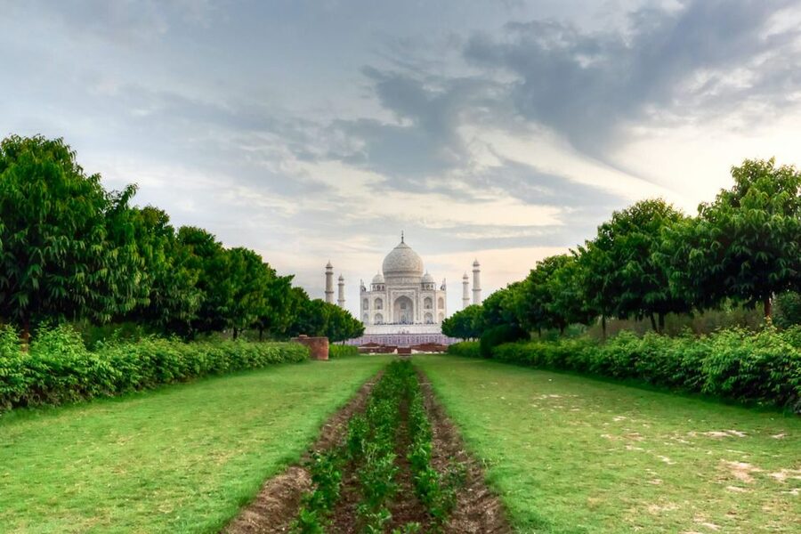 New Delhi: 2-Day Tour of Agra & Fatehpur by Superfast Train - Day one: Fatehpur Sikri and the sunset view