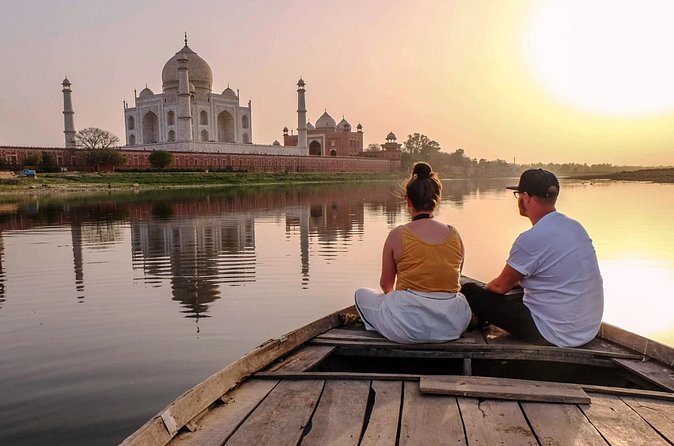 New Delhi:Agra Taj Mahal Private Car Sightseeing Tour - Comfort, timing, and the return to Delhi