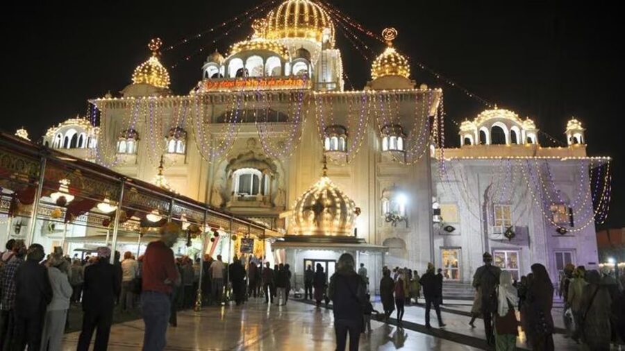 New Delhi: Delhi Night/ Evening Tour by Car - 4hr - Delhi after dark, with a private car