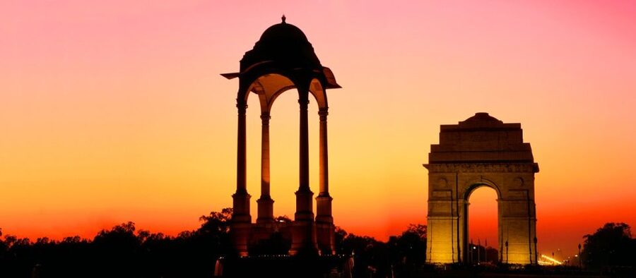 New Delhi: Delhi Night/ Evening Tour by Car - 4hr - ISKCON Temple and Laxmi Narayan Temple