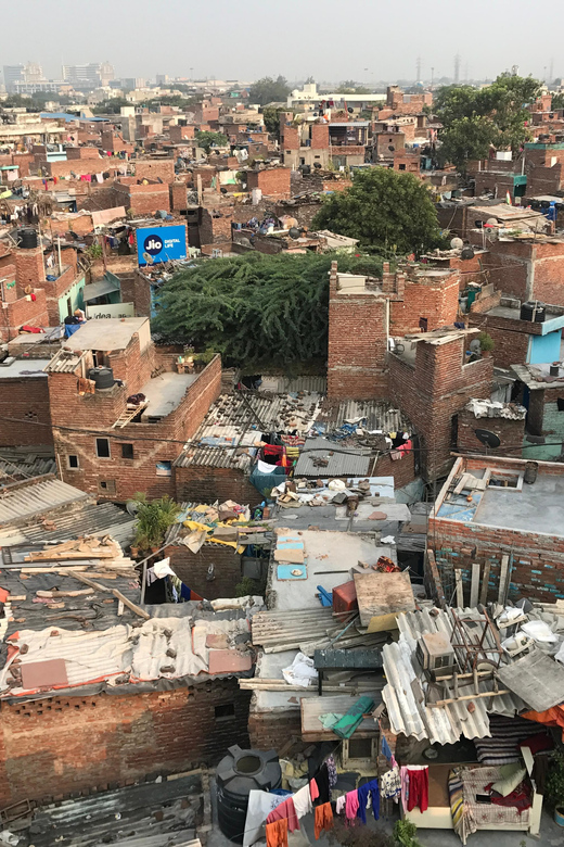 New Delhi - Ethical Sanjay Colony Slum Tour with Local guide - Tea, water, and a quiet end to the walk
