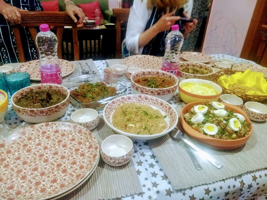 New Delhi: Full-Day Cooking Class learn 8 dishes with Locals - Lunch: a full Indian thali, not just a sample plate