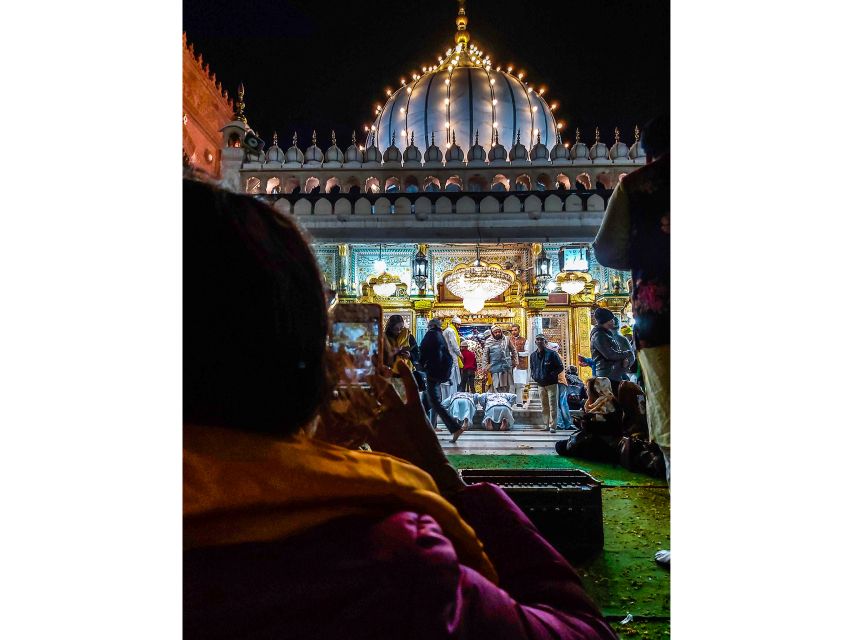 New Delhi: Guided Night Photography & Heritage Tour of Delhi - Sabz Burj and the quieter side of Delhi