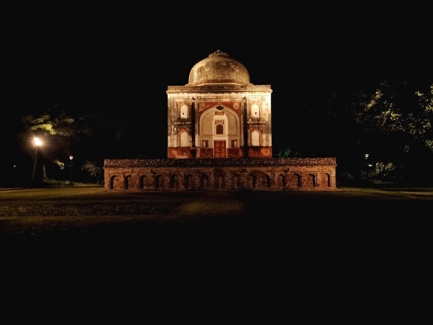 New Delhi: Guided Night Photography & Heritage Tour of Delhi - Seekh kebabs and rumali rotis in Nizamuddin