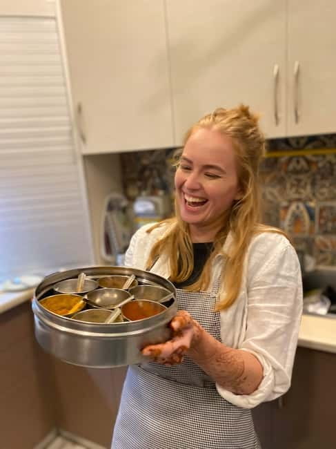 New Delhi: Indian Cooking Class in a Local Home - Booking details worth knowing